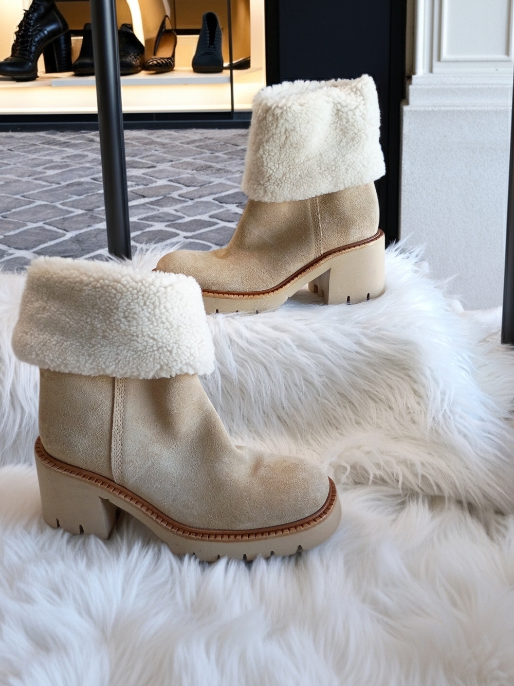 New Pedro Garcia Zarela Cream Suede Shearling Cuff Suede Tan Ankle Boots SZ 9